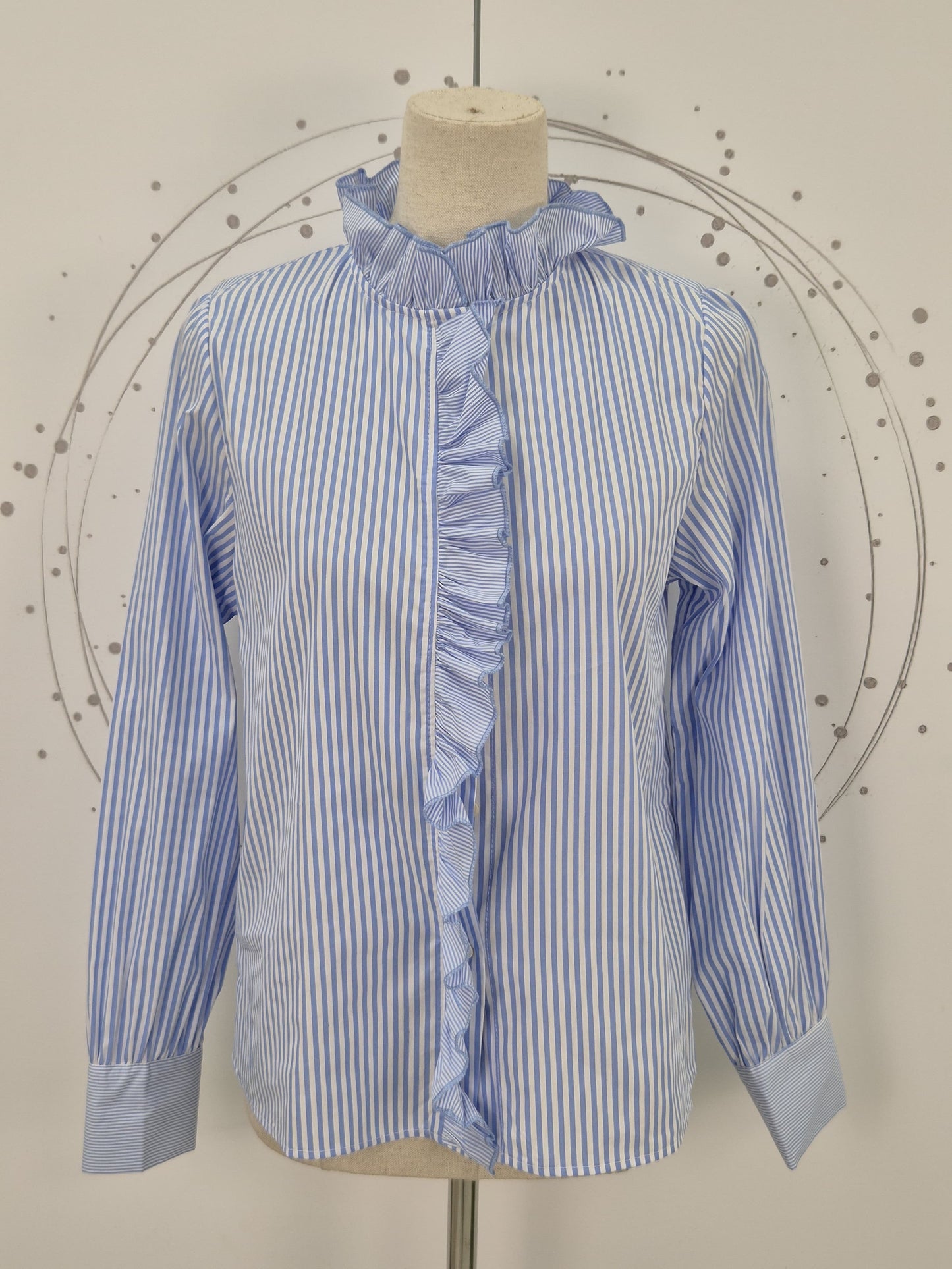 BLUSA RAYAS VOLANTES