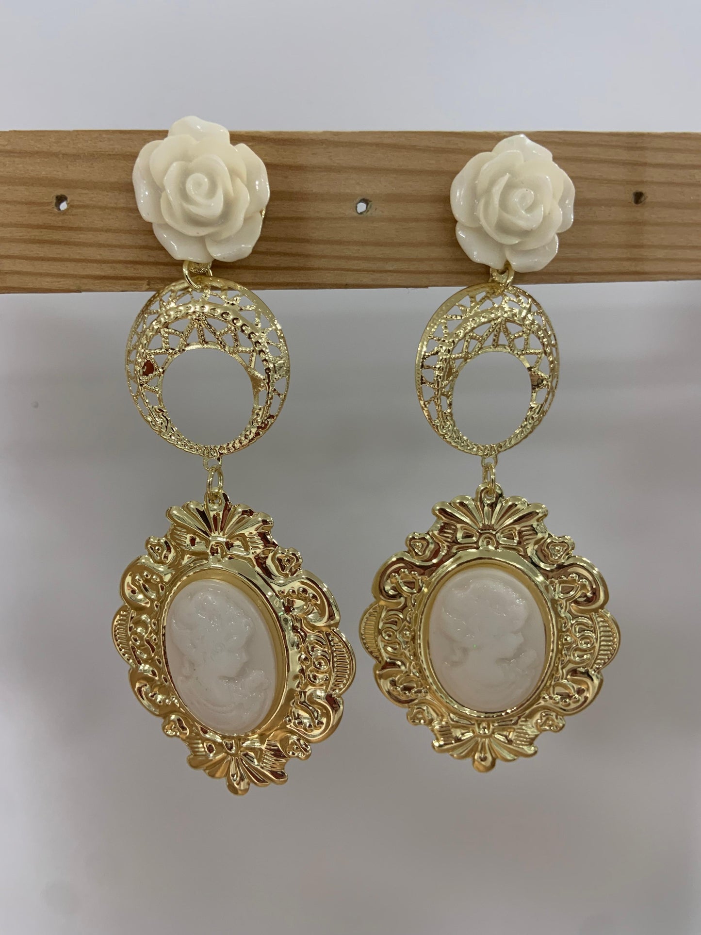 PENDIENTES CAMAFEO