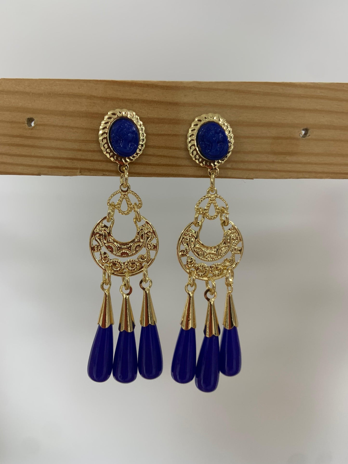 PENDIENTES CORALES LAGRIMAS AZUL