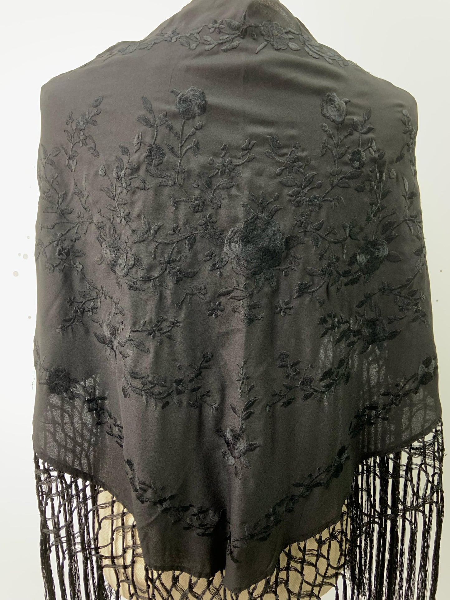 MANTON SEDA NEGRO LA ORMIGA