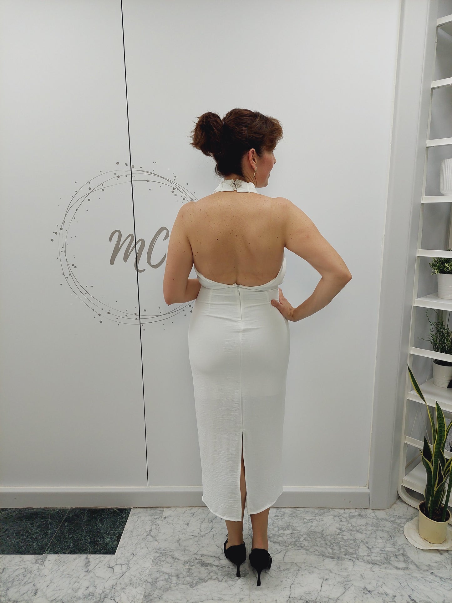 VESTIDO MIDI CUELLO HALTER BLANCO