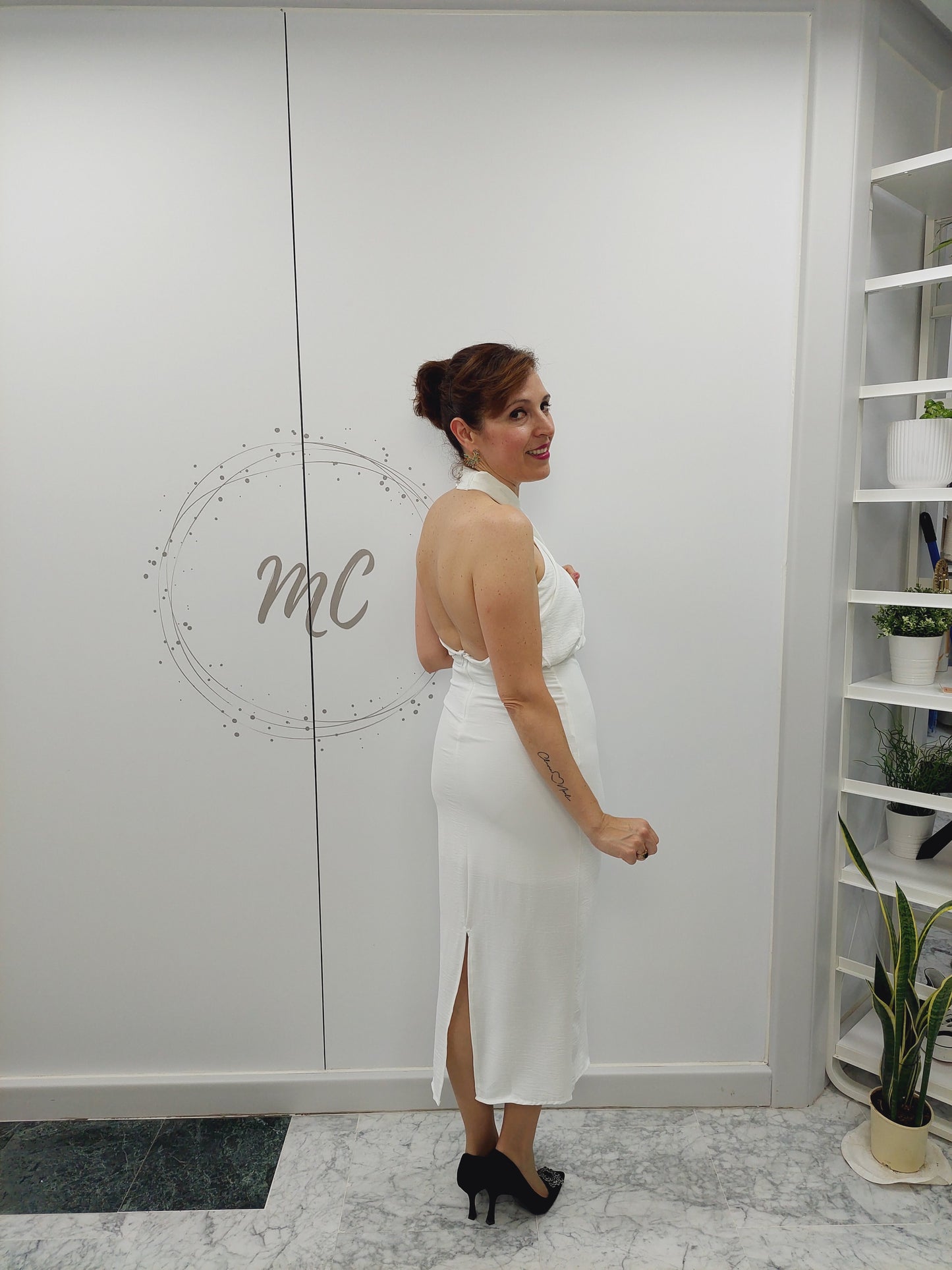 VESTIDO MIDI CUELLO HALTER BLANCO