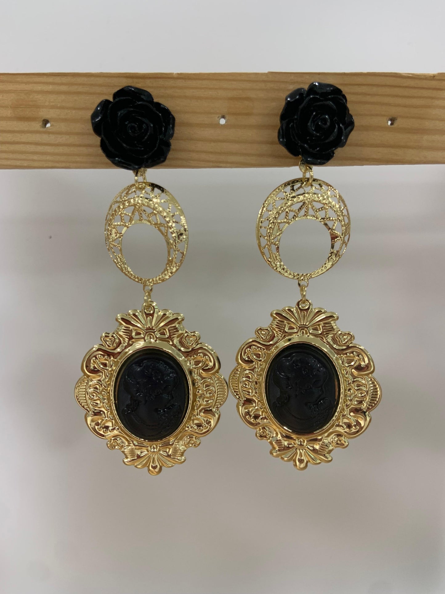 PENDIENTES CAMAFEO