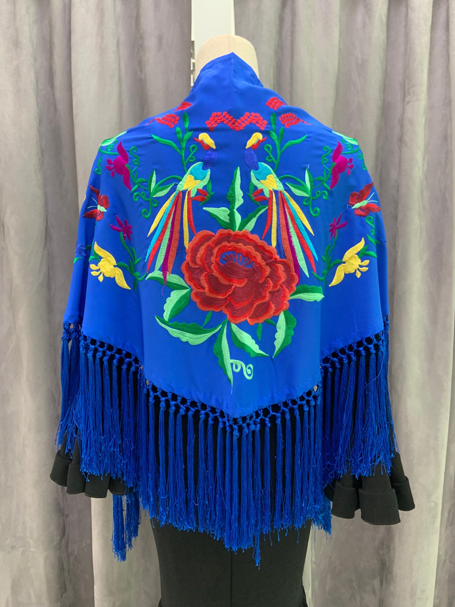 MANTON SEDA BORDADO COLIBRI