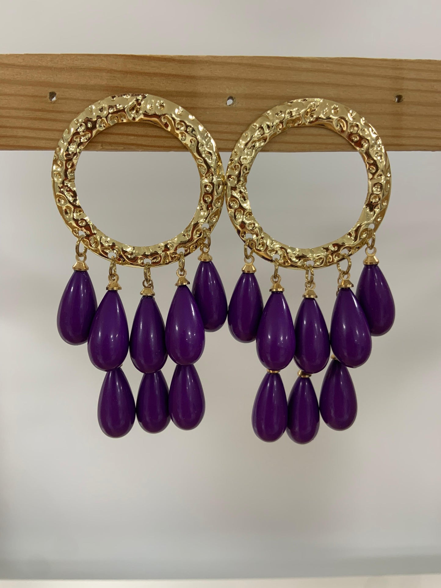 PENDIENTES ARO DORADO Y CORAL