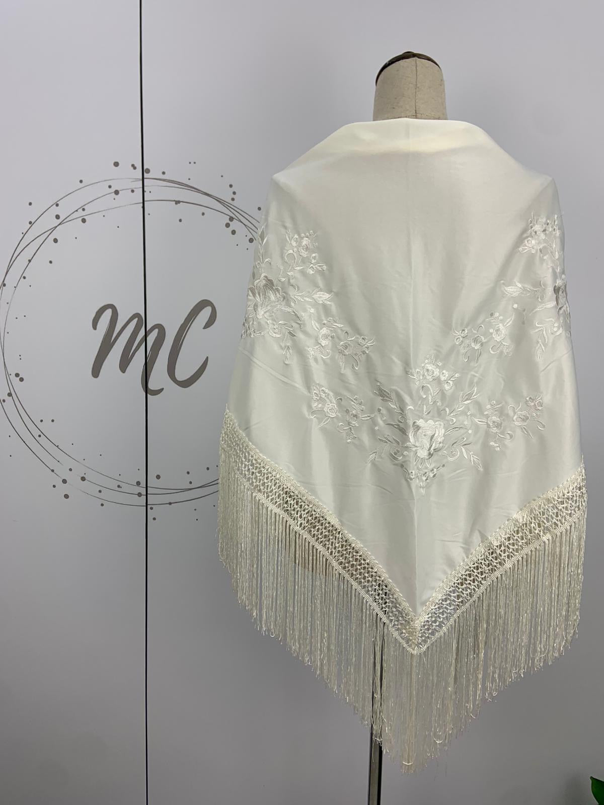 MANTON MEDIANO BORDADO