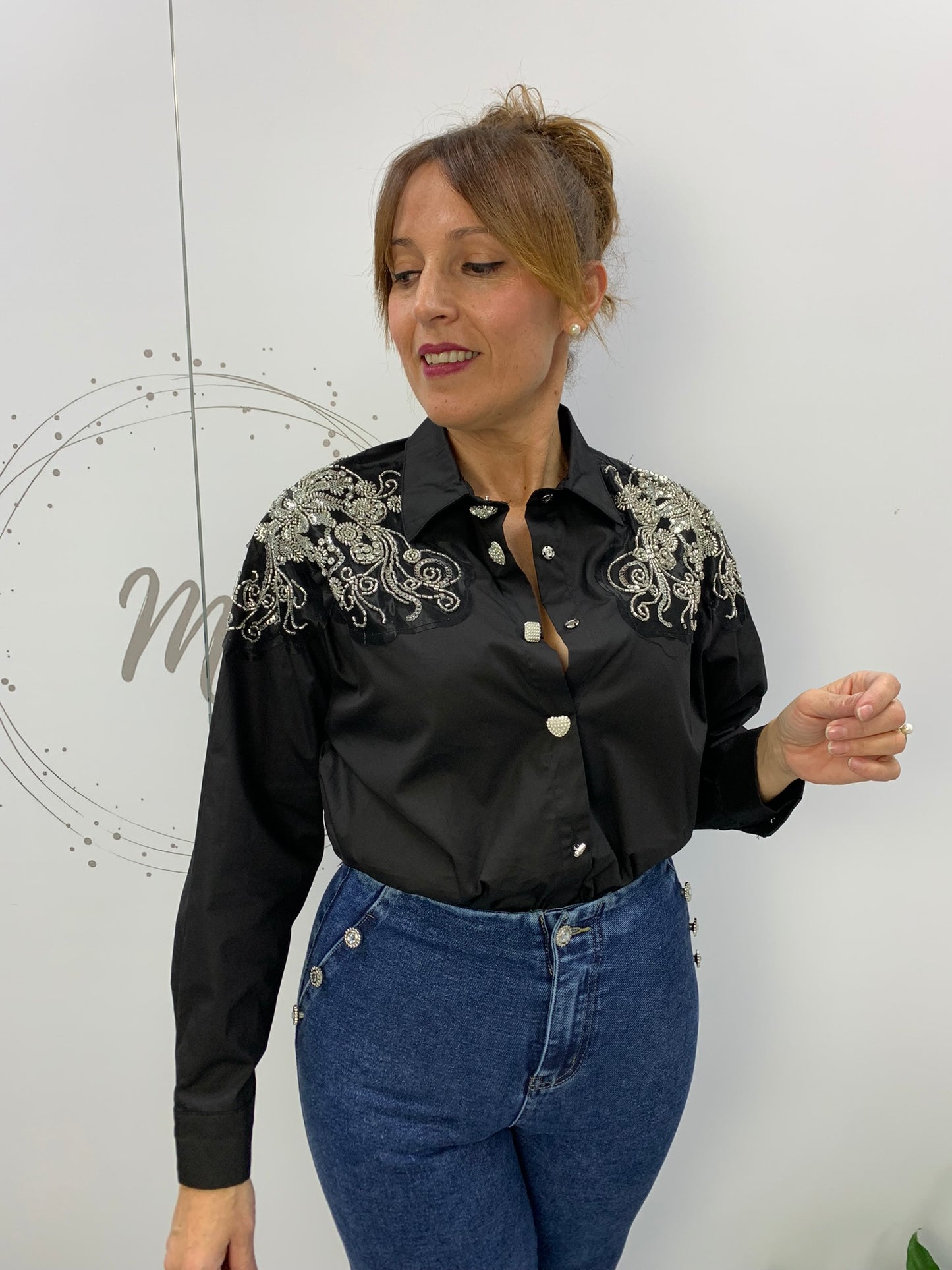 BLUSA JOYA NEGRA